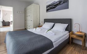 Apartamenty Izerskie - Ul. Zakopianska 22